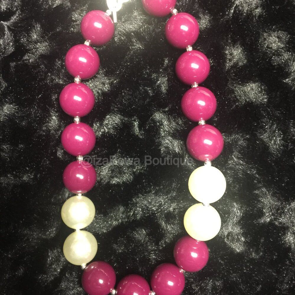Burgundy & White Chunky Bead Necklace     NK1062  Handmade NWT Boutique